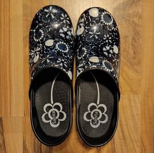 Sanita Clogs